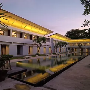 Guna Graha Kuta By Kamara Hotel Kuta Lombok